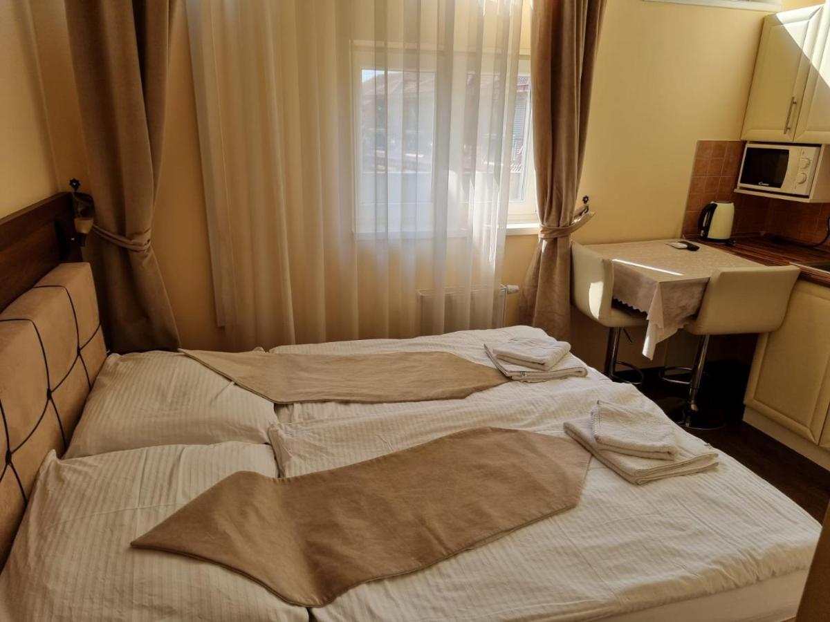 Elite Pension Štúrovo Dış mekan fotoğraf