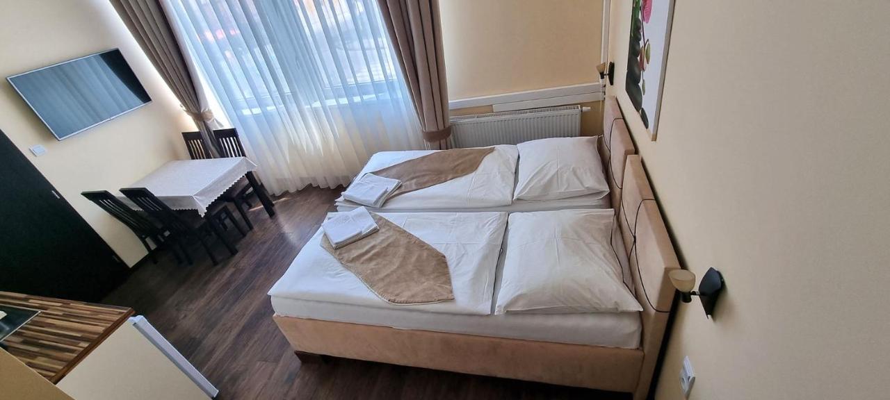 Elite Pension Štúrovo Dış mekan fotoğraf