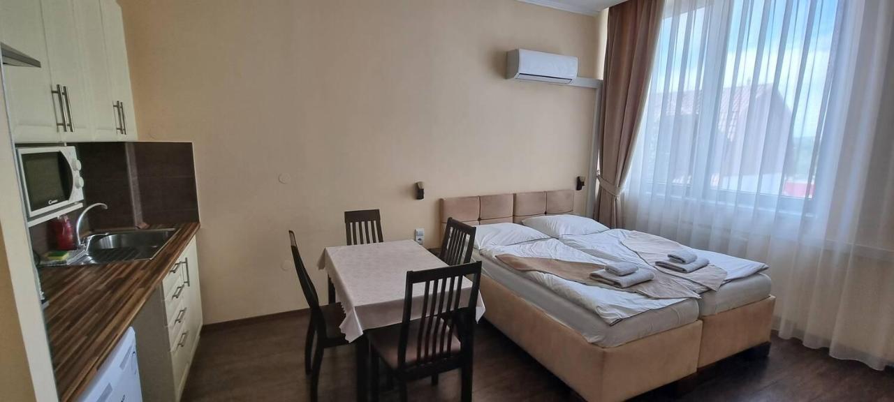 Elite Pension Štúrovo Dış mekan fotoğraf